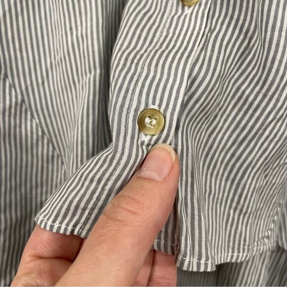 Free People Grey & White Striped Ruffled Tiered Long Sleeve Blouse Womens S Top - Picture 3 of 10